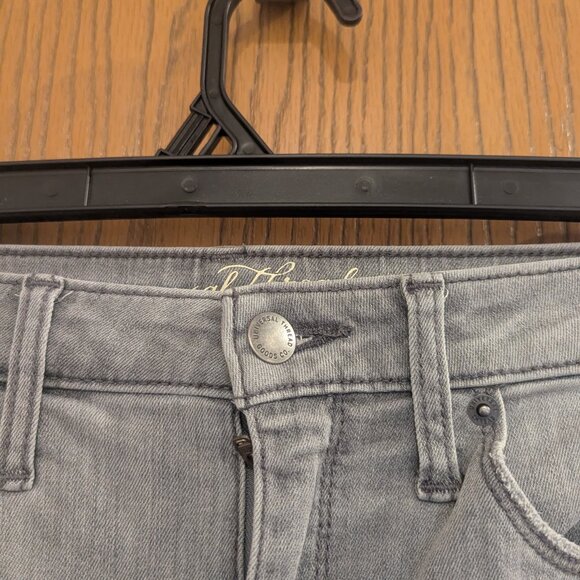 Universal Thread Distressed Gray Skinny Stretch Jeans Modern Fit-SIze - Picture 2 of 4